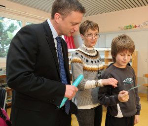 Un-banquier-ds-la-classe13-300x256-1